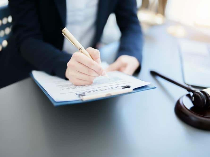 Experienced asset protection attorney offering civil litigation services for business and personal disputes in Florida.